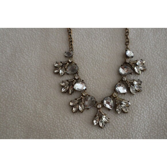 VTG Teardrop Clear Crystal Rhinestone Necklace Choker Gold Tone Tri-Leaf Shape - Picture 5 of 8
